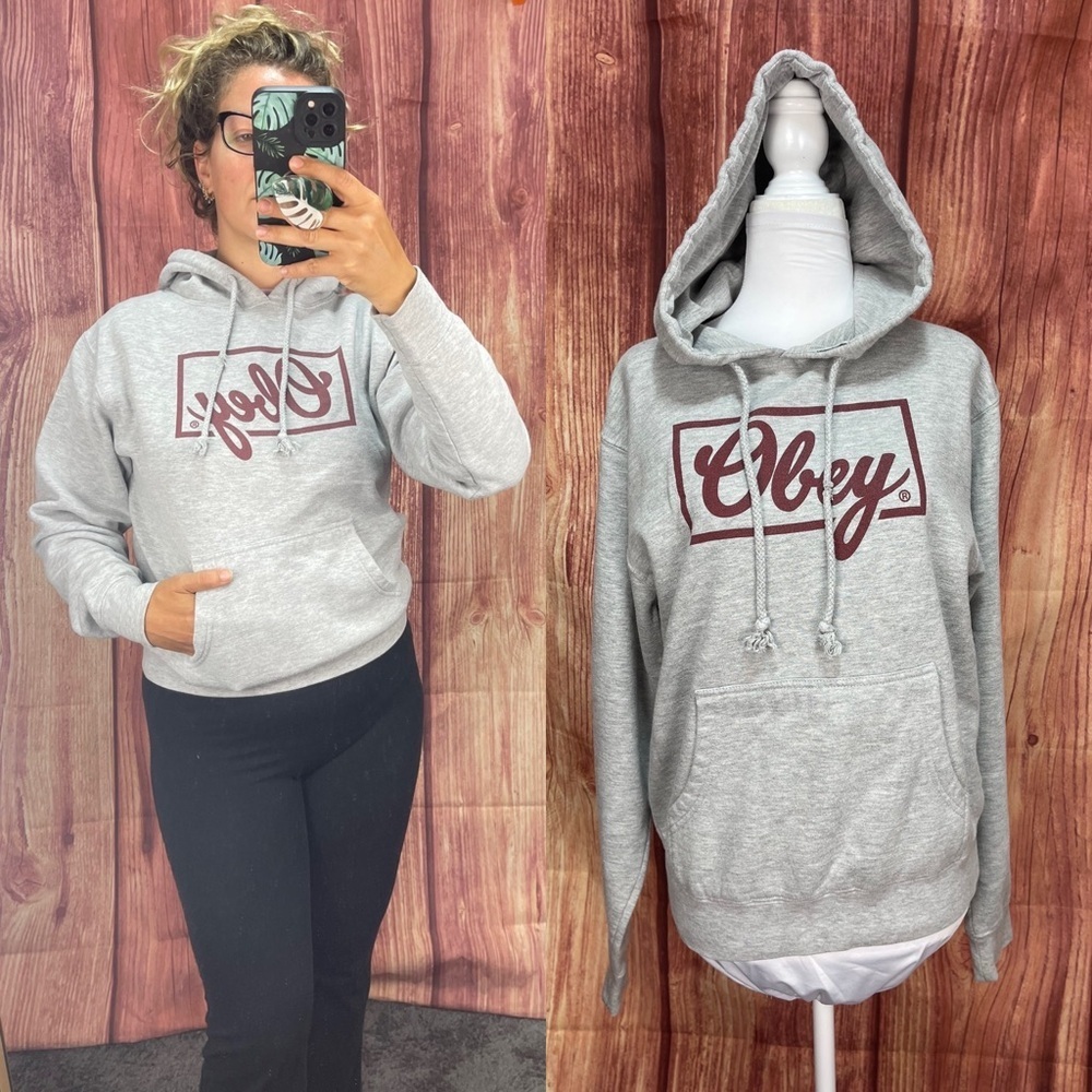 Obey light gray cotton hooded kangaroo pocket pullover sweatshirt women’s size M